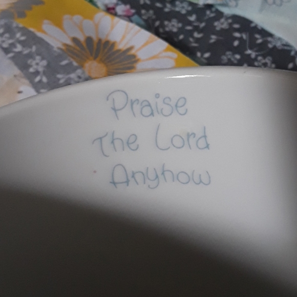 Precious Moments, praise the Lord anyhow mug - Picture 5 of 5